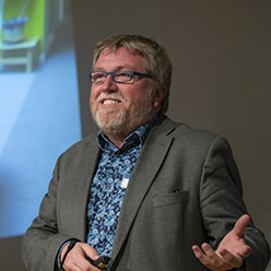 Professor Les Carr, Head of the Web and Internet Science Group